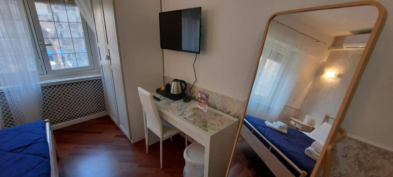 Aurelio Deluxe Rooms Rome Exterior photo